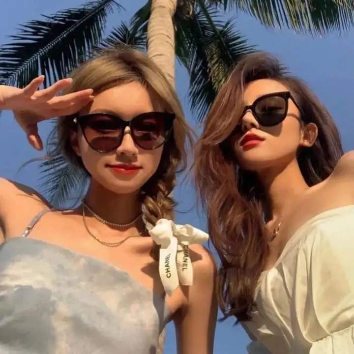 在别处2019